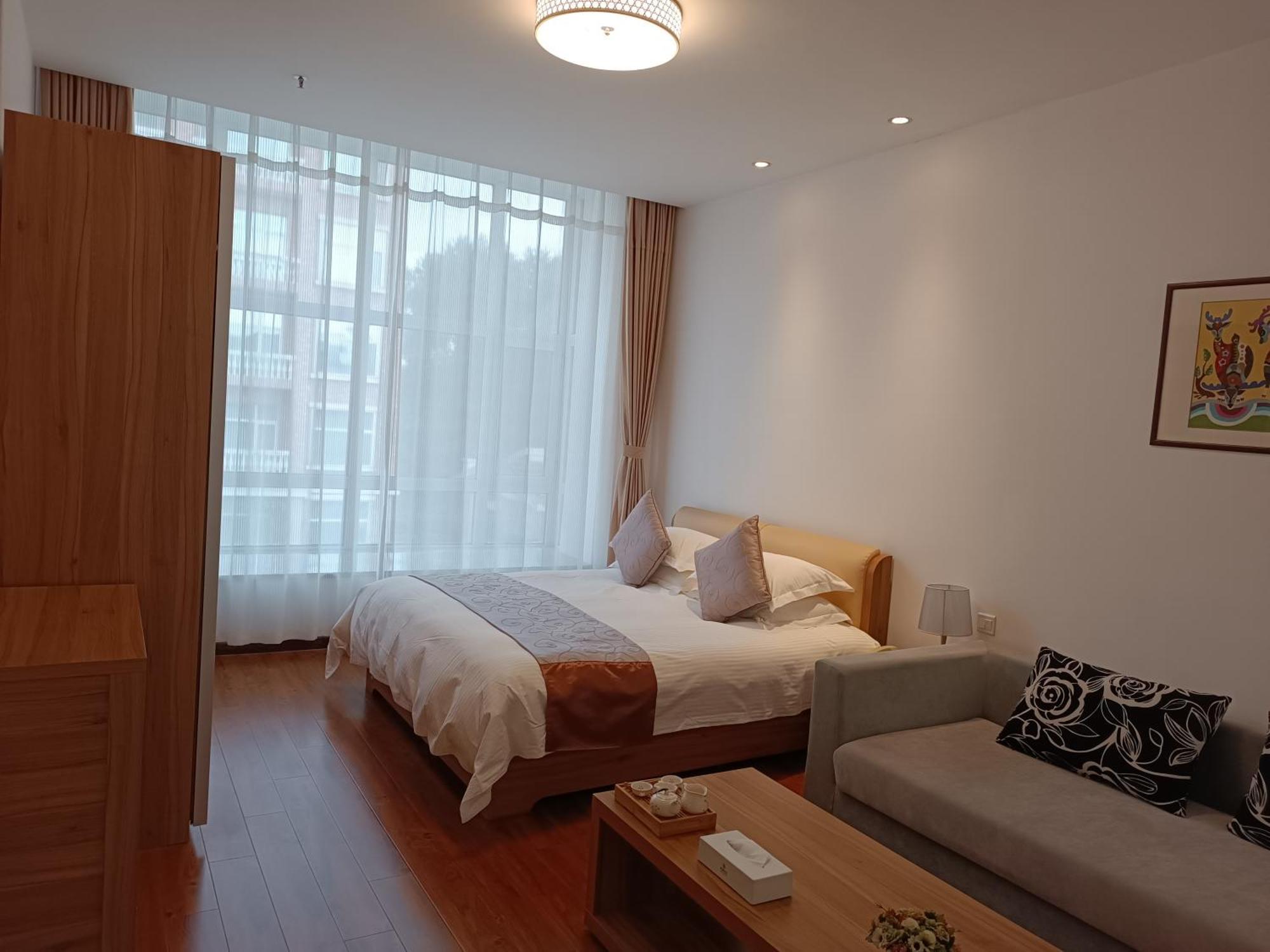 Changchun Clear Moon Apartment By South Lake Hotel Екстер'єр фото